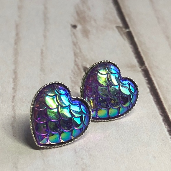 Purple Mermaid Scale Silver Heart Stud Earrings! - Picture 9 of 14